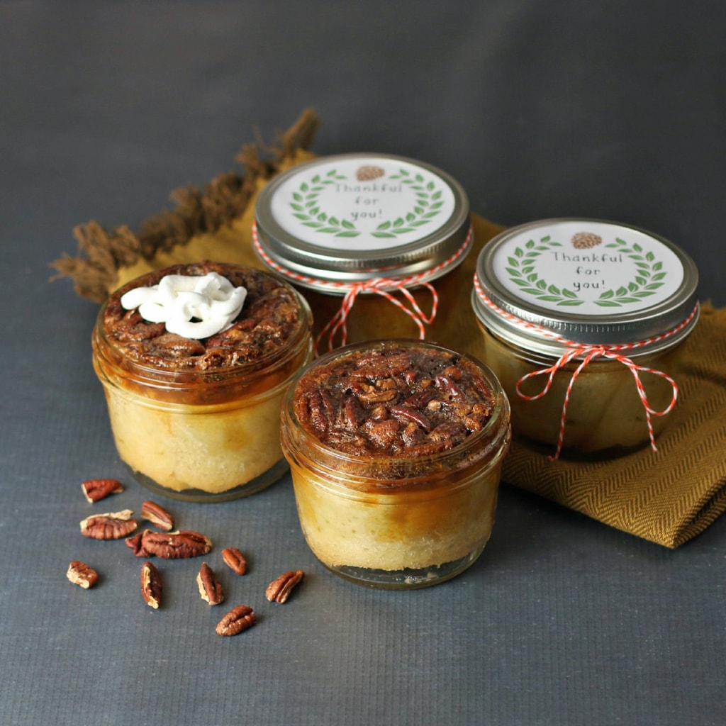 Pecan-Pie-in-a-jar-desserts-in-a-jar