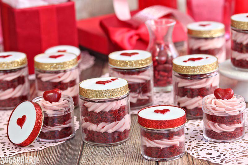 red-velvet-cake-in-a-jar-desserts-in-a-jar