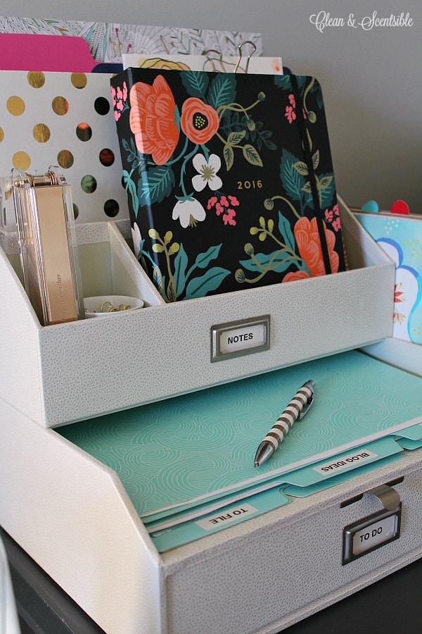 desk organization: Desk organizer