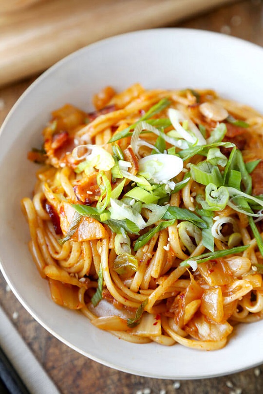 Put an egg on it: KIMCHI UDON STIR FRY