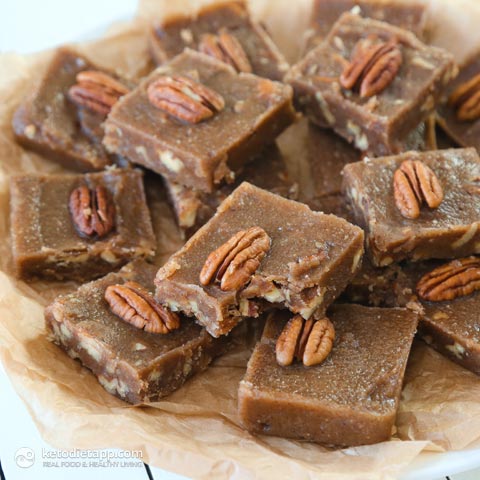 Keto fat bombs for weight loss : maple and pecan fudge fat bombs