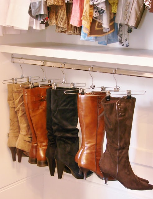 bedroom organization hacks: boot hangers