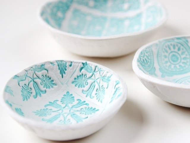 air dry clay projects: stamped bowls