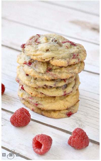 Valentines Day Desserts: Raspberry Chocolate Chip Cookies