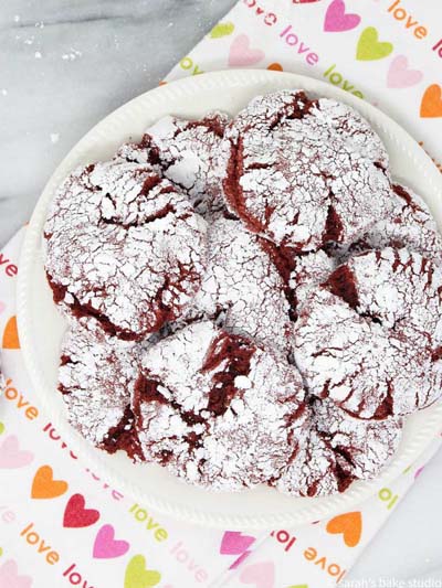 Valentines Day Desserts:  Red Velvet Crinkle Cookie