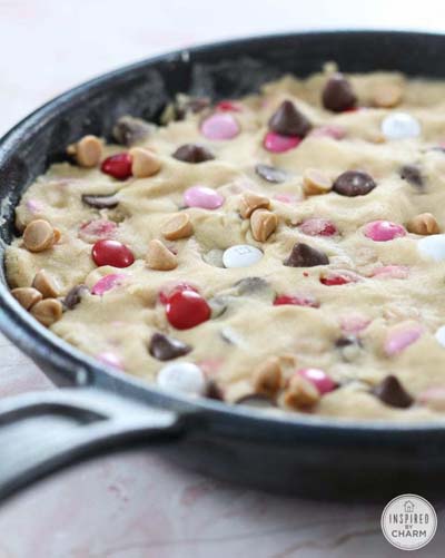 Valentines Day Desserts: Skillet Cookie Cake