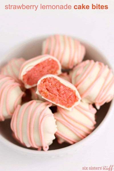 Valentines Day Desserts: Strawberry Lemonade Cake Bites