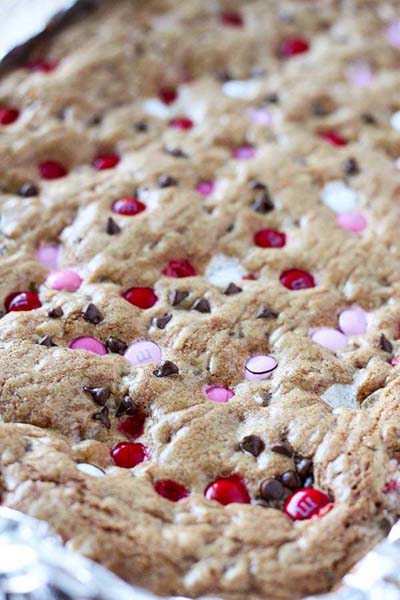 Valentines Day Desserts: Valentine’s M&M Cookie Bars